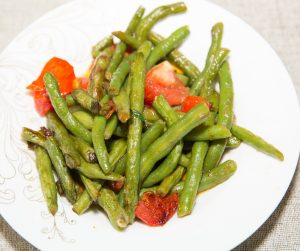 green bean with tomatoes